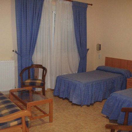 Hotel Los Hermanos Оканья Екстер'єр фото