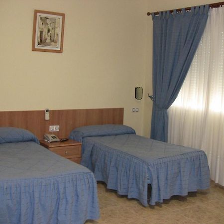 Hotel Los Hermanos Оканья Екстер'єр фото