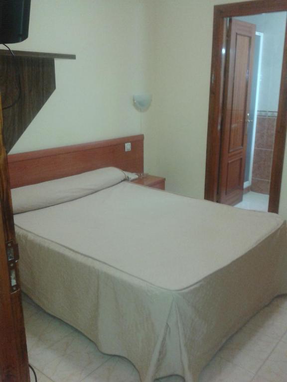 Hotel Los Hermanos Оканья Номер фото