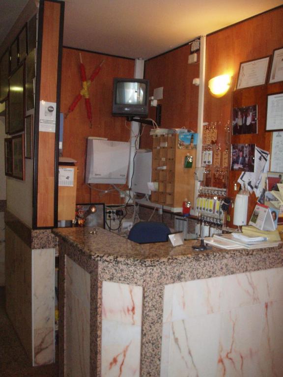 Hotel Los Hermanos Оканья Екстер'єр фото