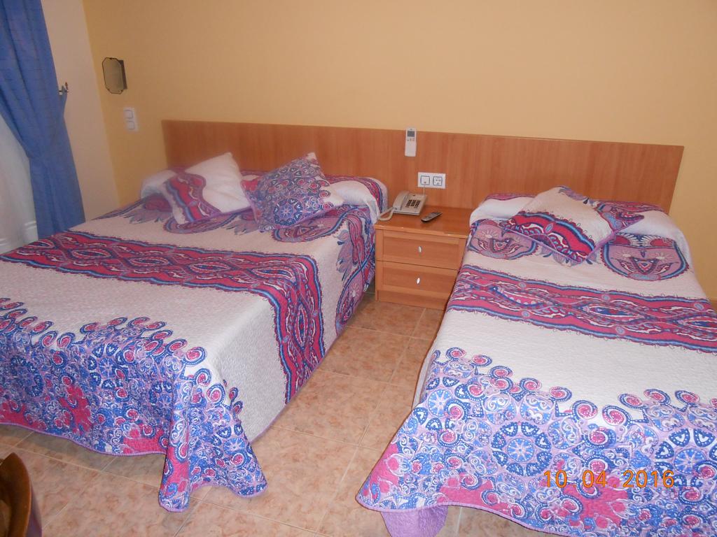 Hotel Los Hermanos Оканья Екстер'єр фото
