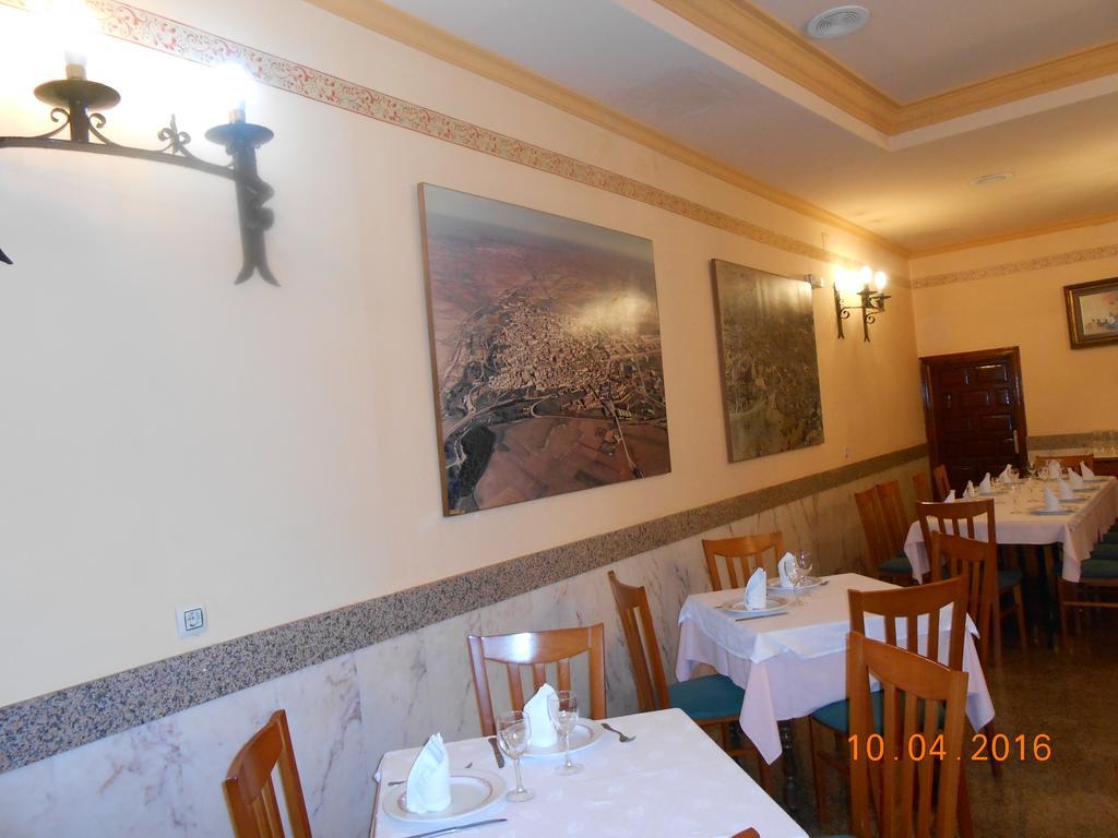 Hotel Los Hermanos Оканья Екстер'єр фото