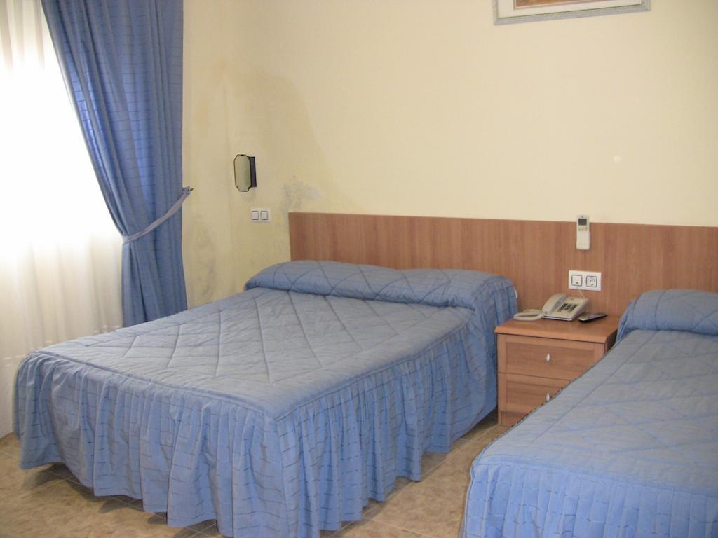 Hotel Los Hermanos Оканья Екстер'єр фото