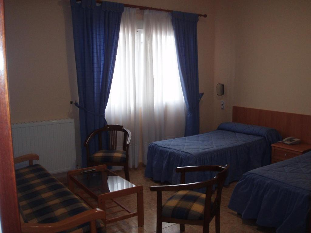 Hotel Los Hermanos Оканья Номер фото