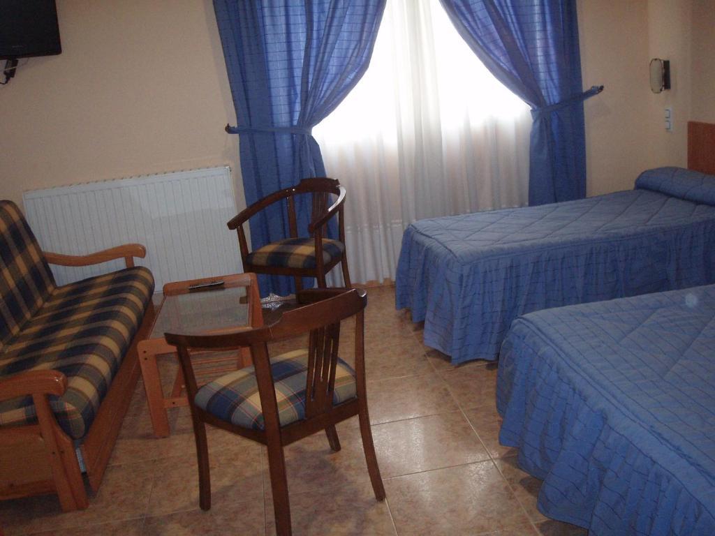 Hotel Los Hermanos Оканья Номер фото